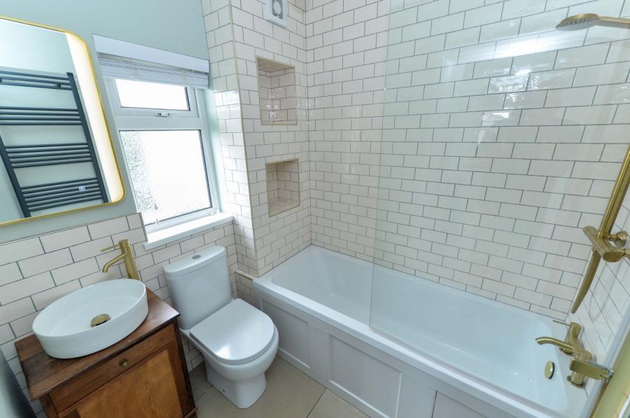 2 Sydenham Crescent