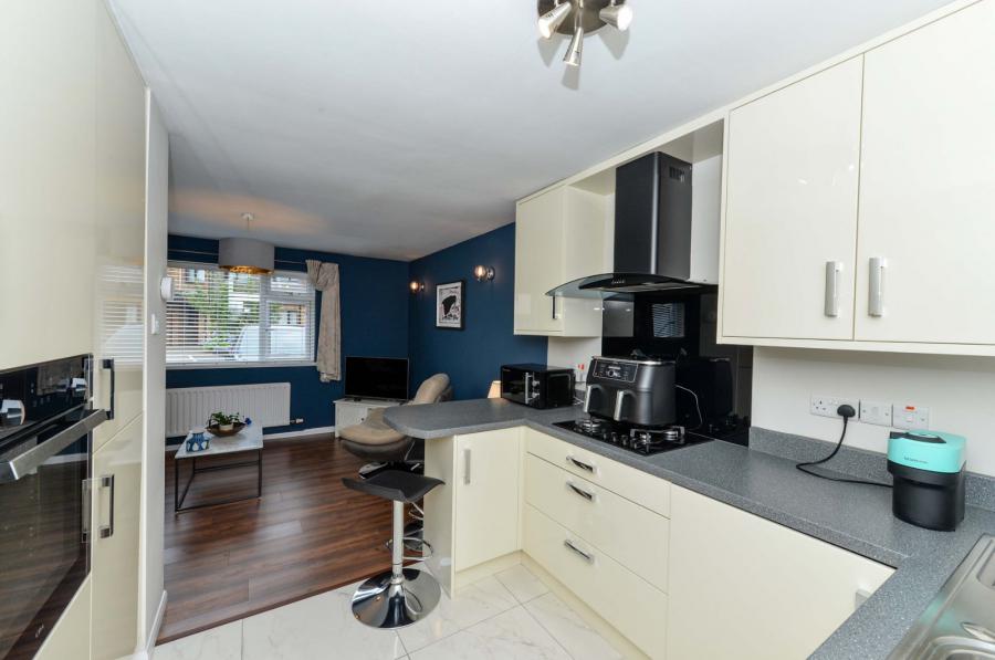 7 Strathearn Mews