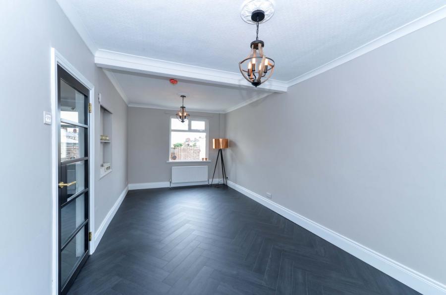 307 Castlereagh Road