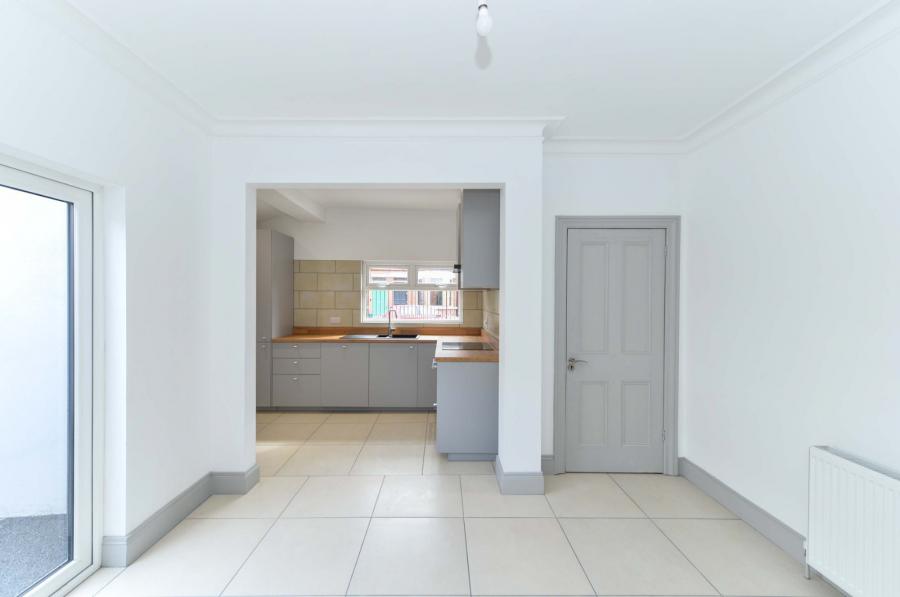 12 Kerrsland Drive