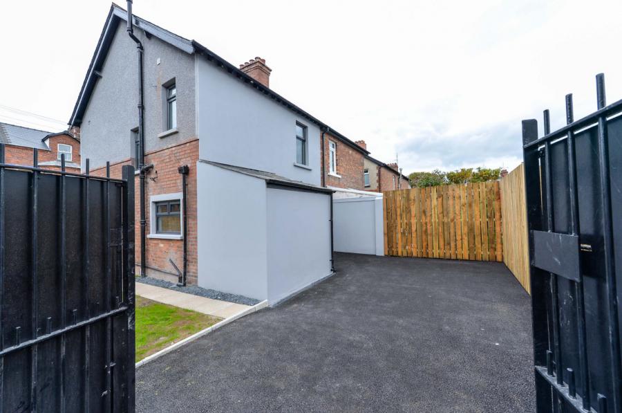 12 Kerrsland Drive 12 Kerrsland Drive