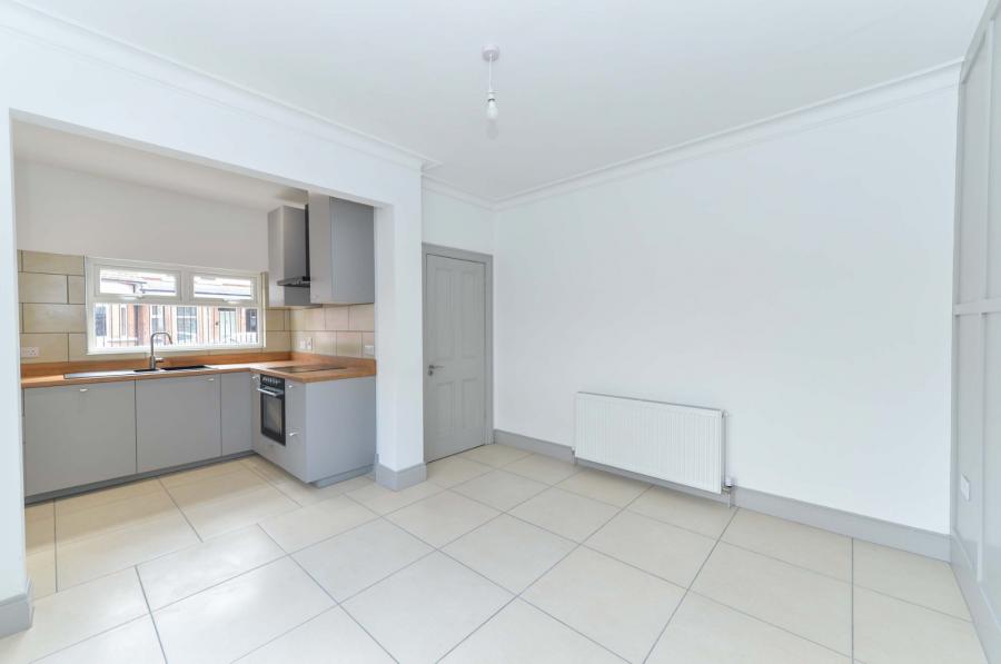 12 Kerrsland Drive