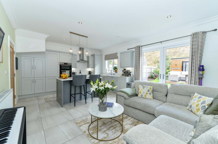 23 Castlegowan Road