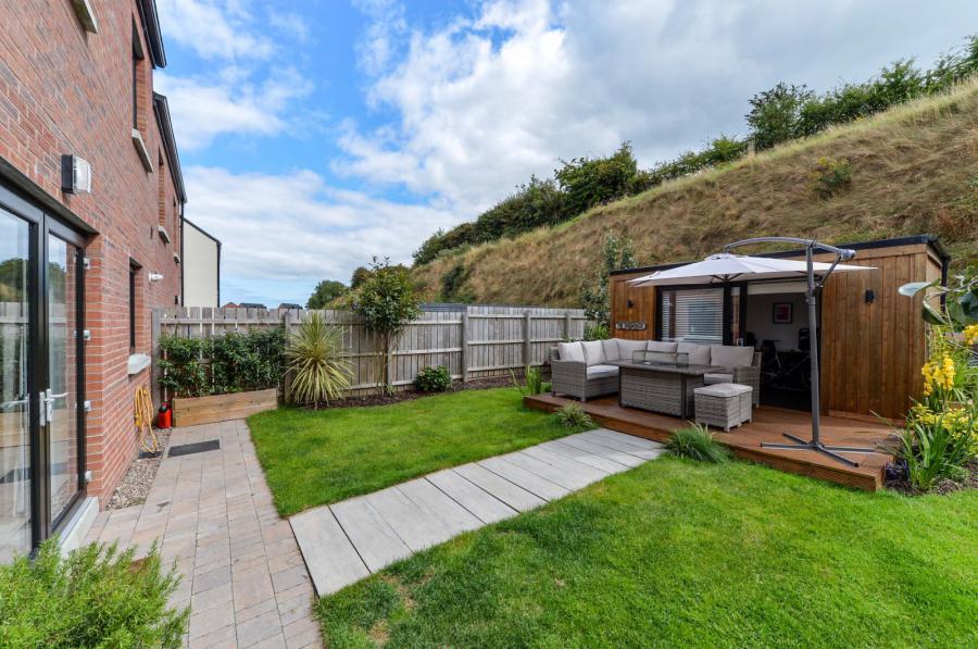 23 Castlegowan Road