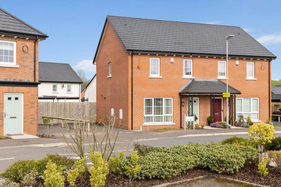 12 Millmount Village Green, Dundonald, Belfast, BT16 1AW