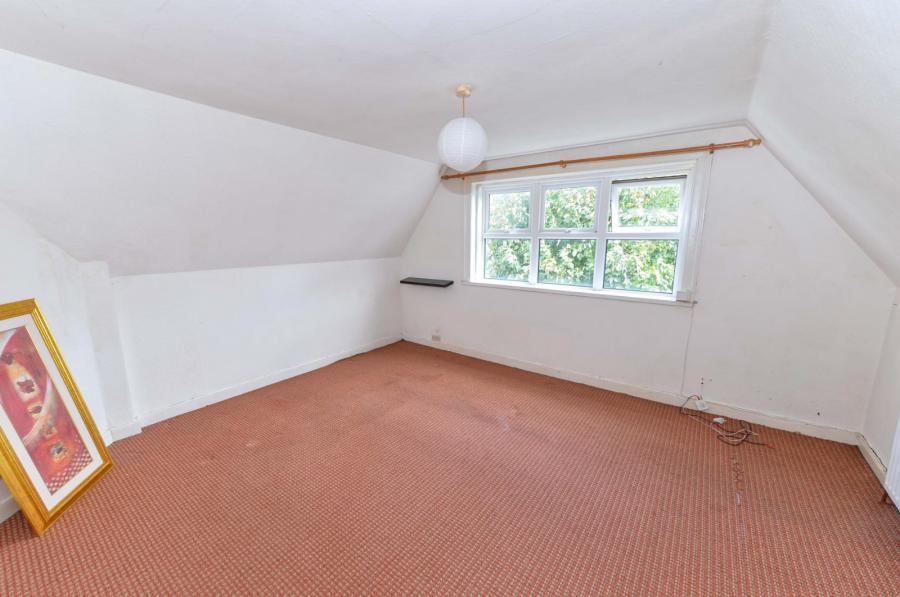 Flat 5, 1 Sandown Park