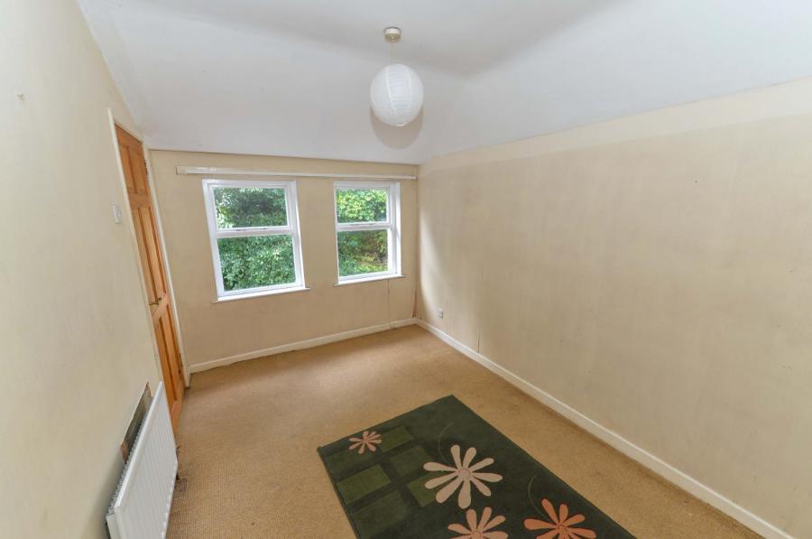 Flat 5, 1 Sandown Park