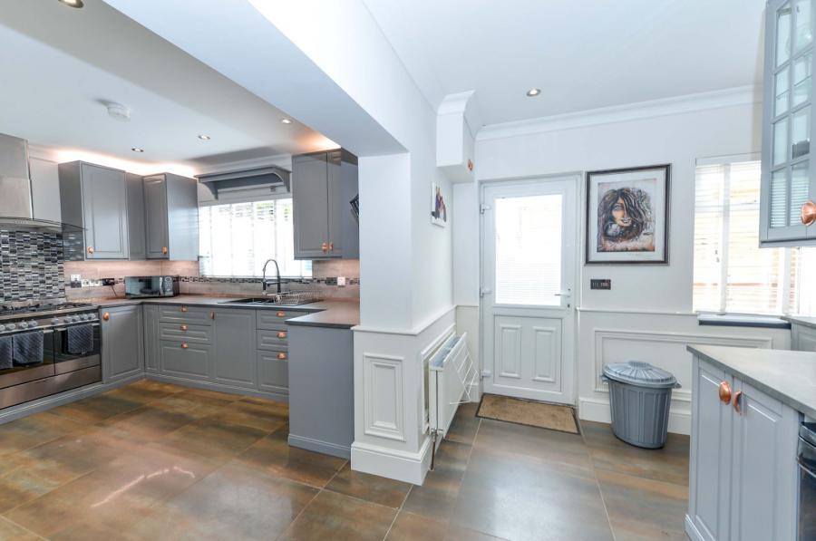 67 Eglantine Road