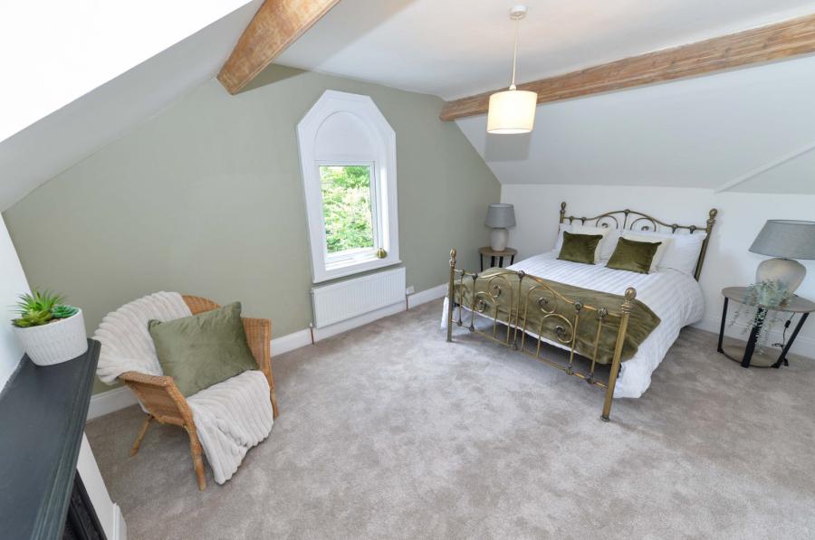 25 Kirkliston Drive