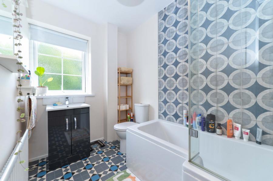 44 Thornhill Parade