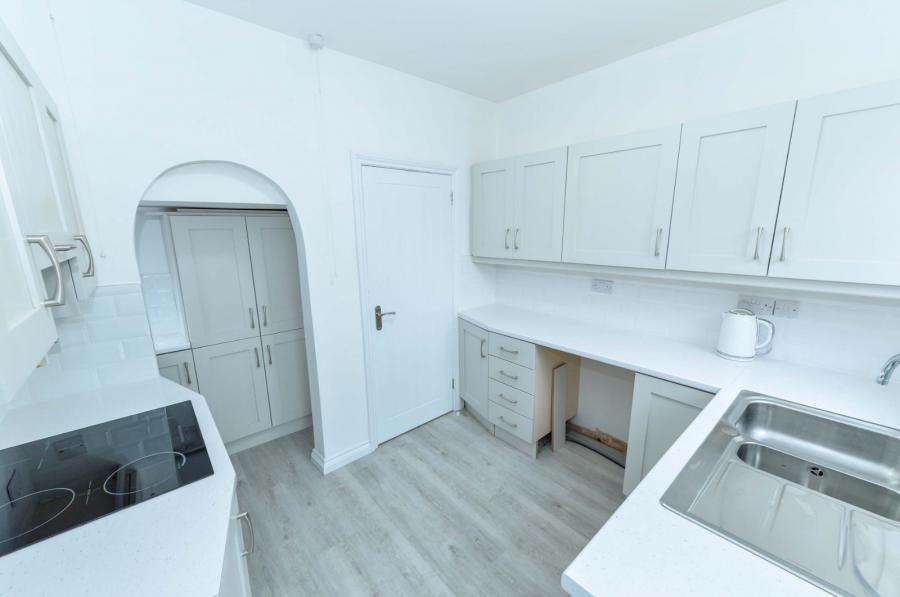 34 Kensington Gardens South