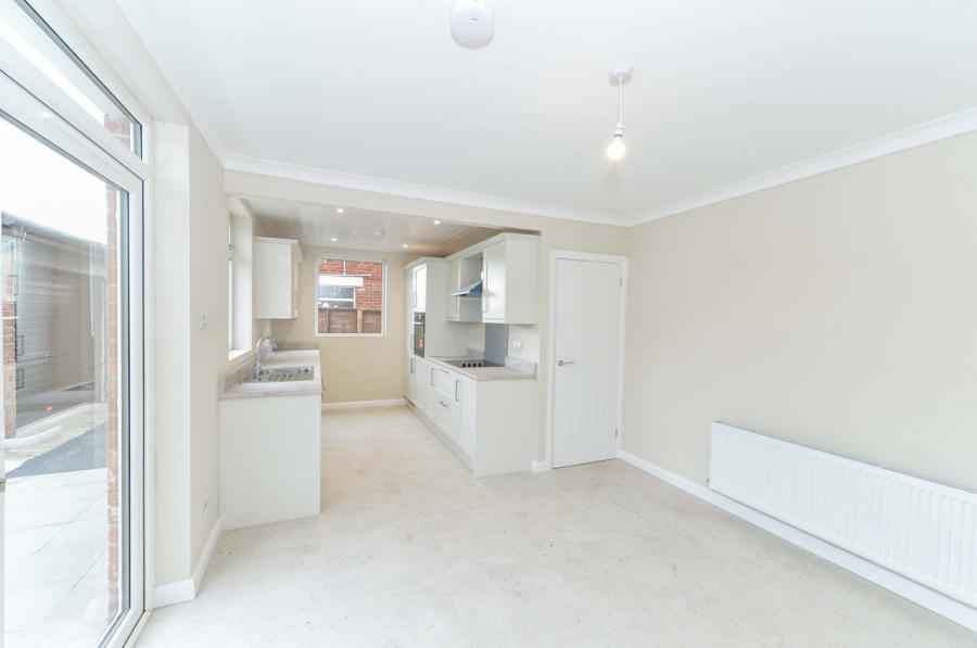 25 Moyne Park