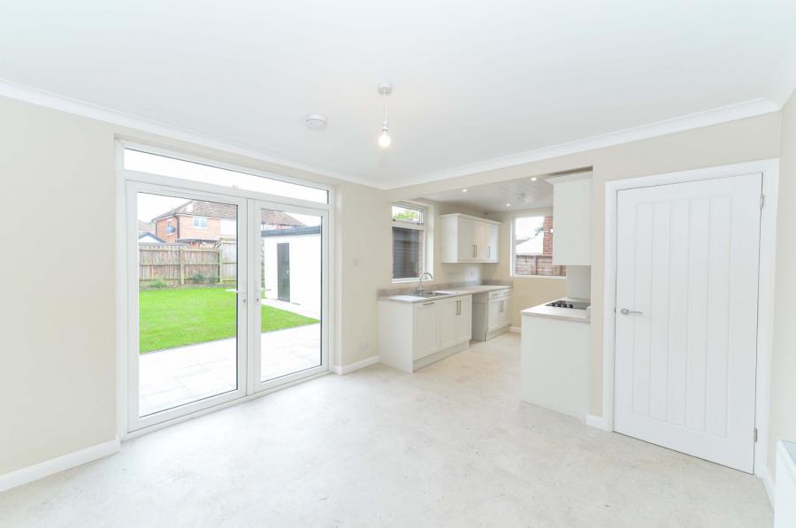 25 Moyne Park