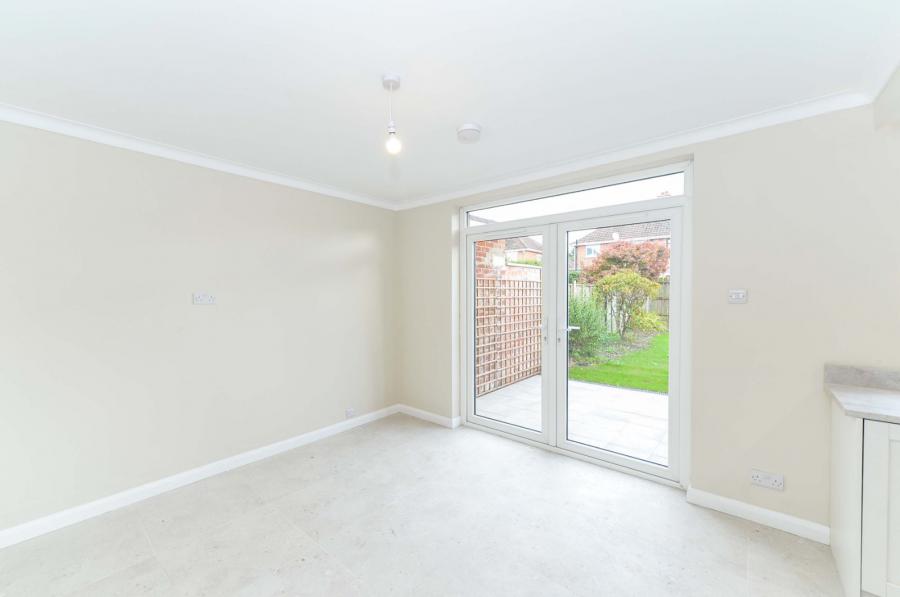 25 Moyne Park