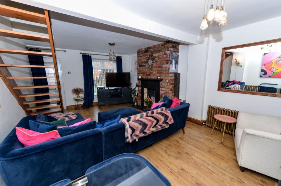 22 Parkgate Crescent