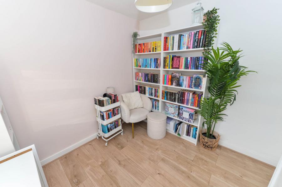 44 Connsbrook Avenue