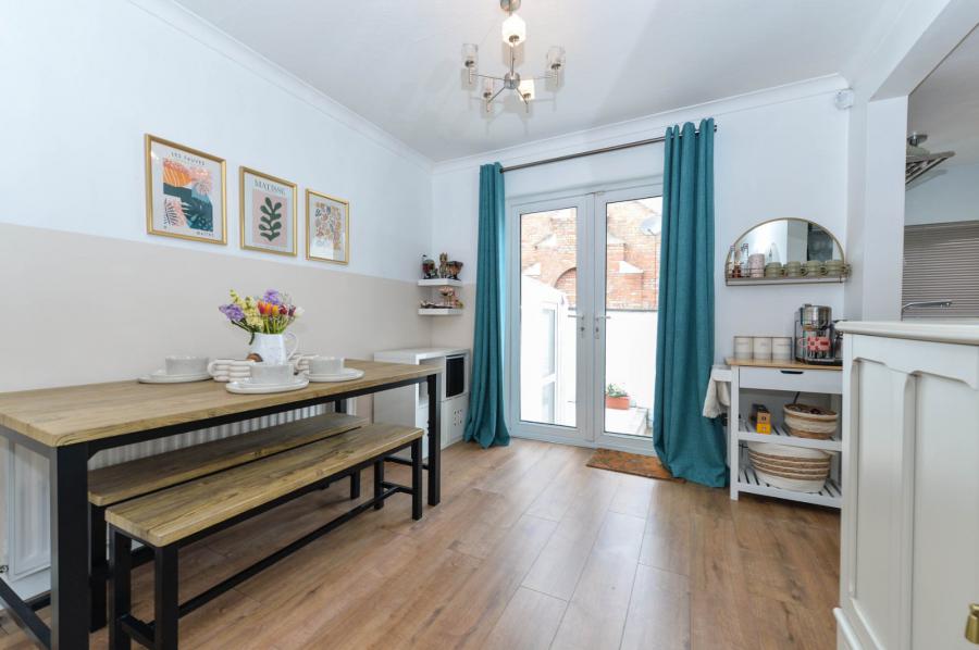 44 Connsbrook Avenue