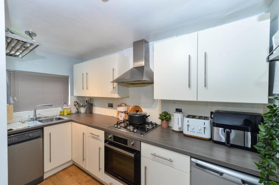 44 Connsbrook Avenue