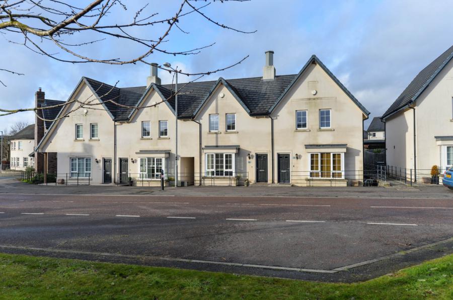 6 Millmount Village Square