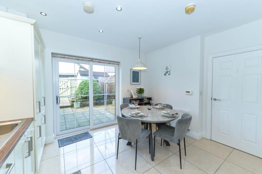 6 Millmount Village Square