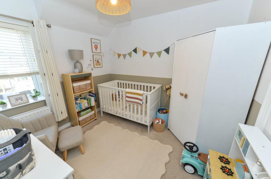 6 Millmount Village Square