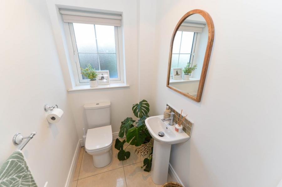 6 Millmount Village Square