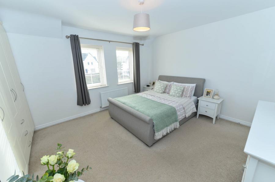 6 Millmount Village Square