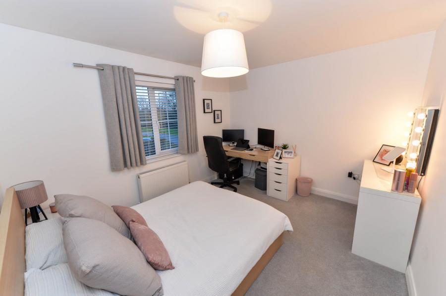 18 Coopers Mill Green