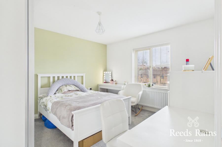 9 Coopers Mill Avenue