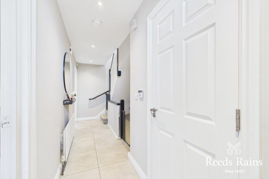 9 Coopers Mill Avenue