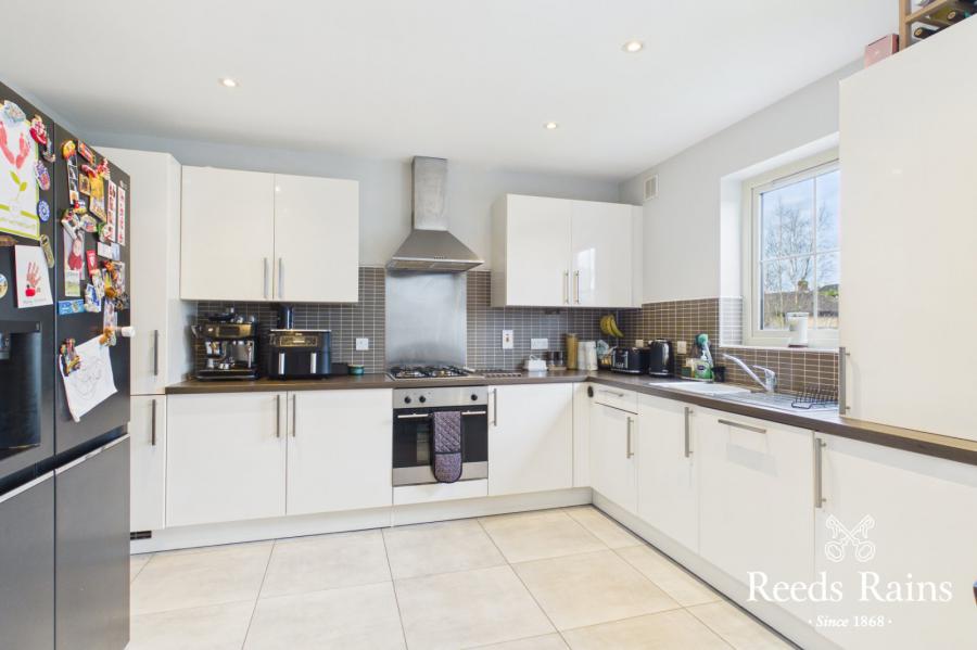 9 Coopers Mill Avenue