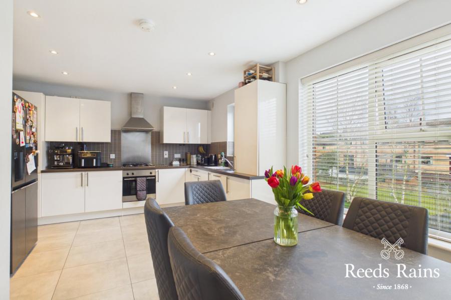 9 Coopers Mill Avenue