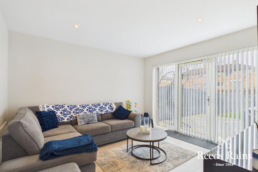 9 Coopers Mill Avenue