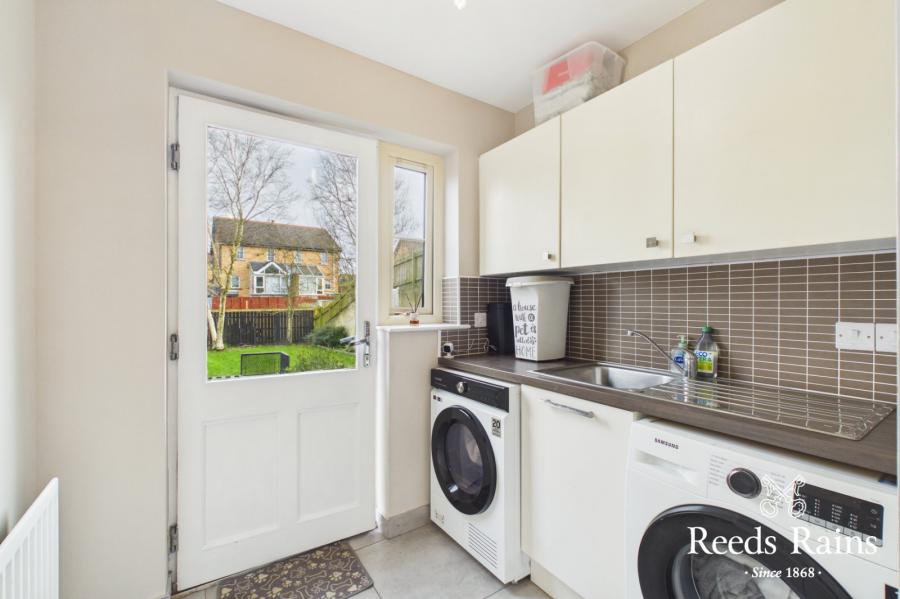 9 Coopers Mill Avenue