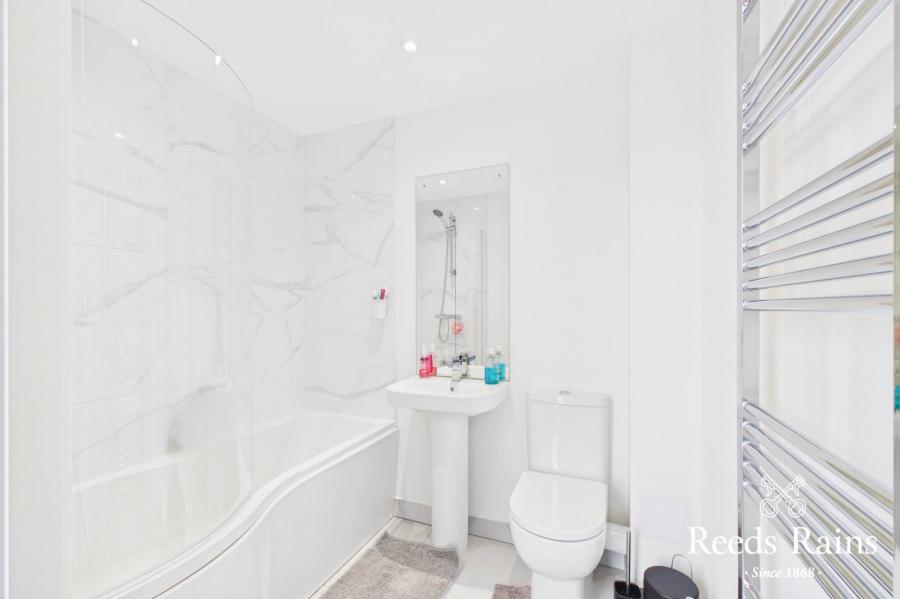 Apartment 8, 1D, Lewis Mews