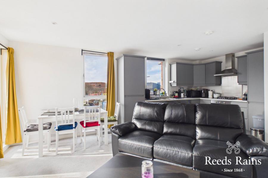 Apartment 8, 1D, Lewis Mews