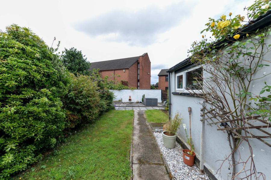 8 Mount Merrion Gardens