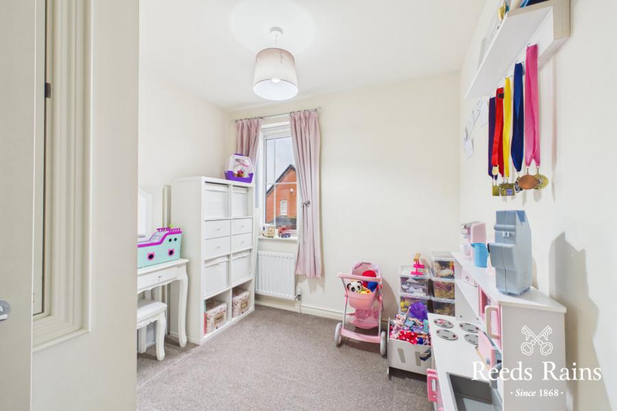 3 Millmount Village Close