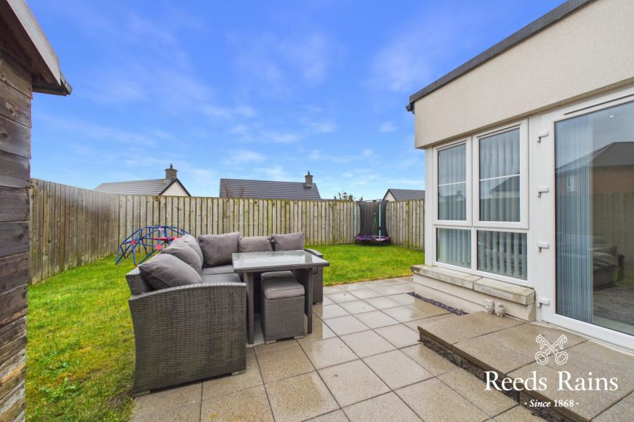 3 Millmount Village Close