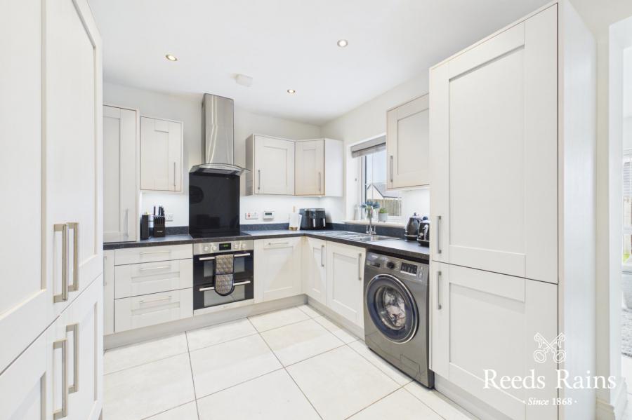 3 Millmount Village Close