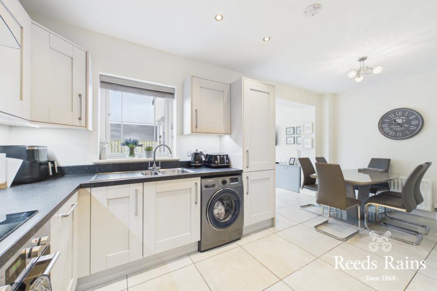 3 Millmount Village Close