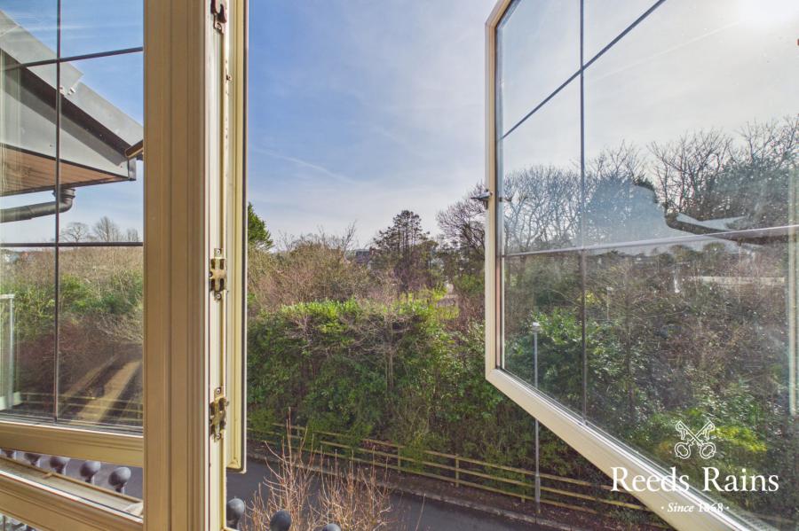 Apartment 6, 14 Burghley Mews