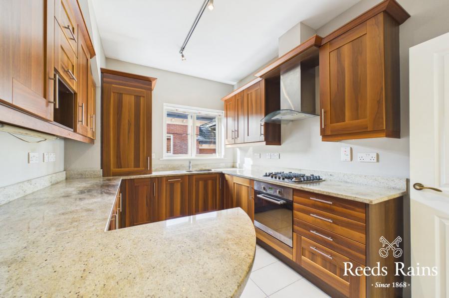 Apartment 6, 14 Burghley Mews