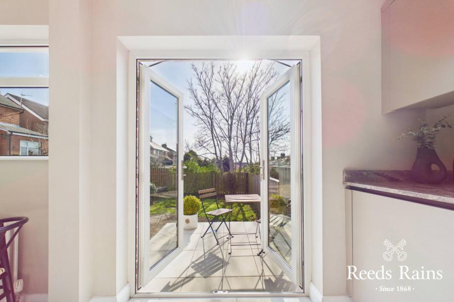 2 Bloomfield Park West