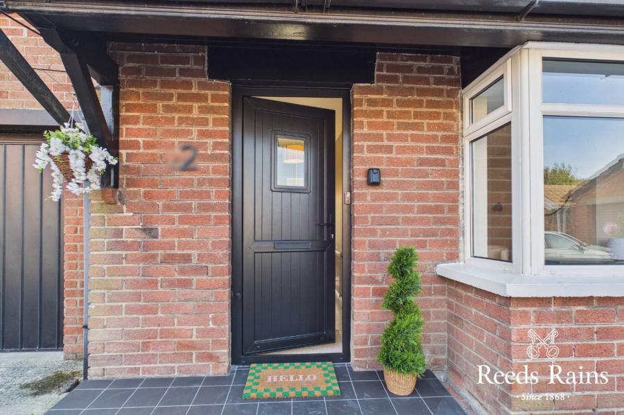 2 Bloomfield Park West