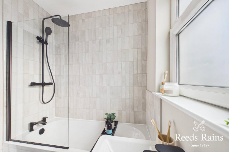 2 Bloomfield Park West