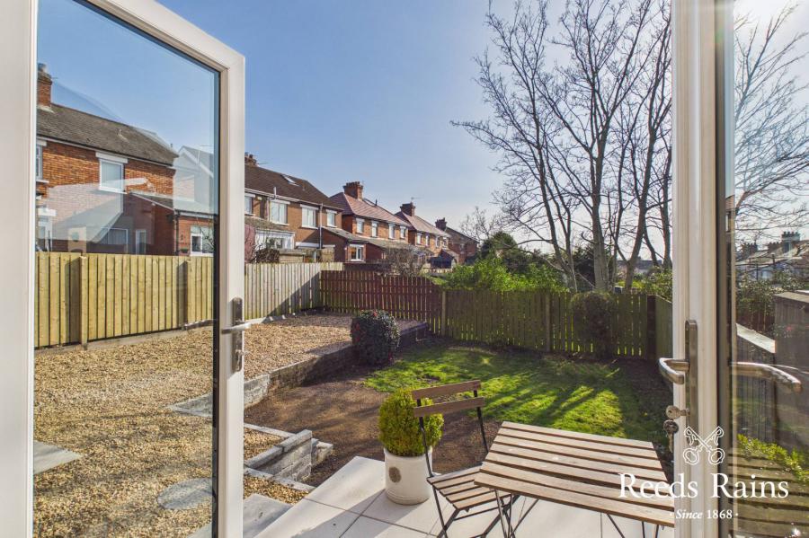 2 Bloomfield Park West