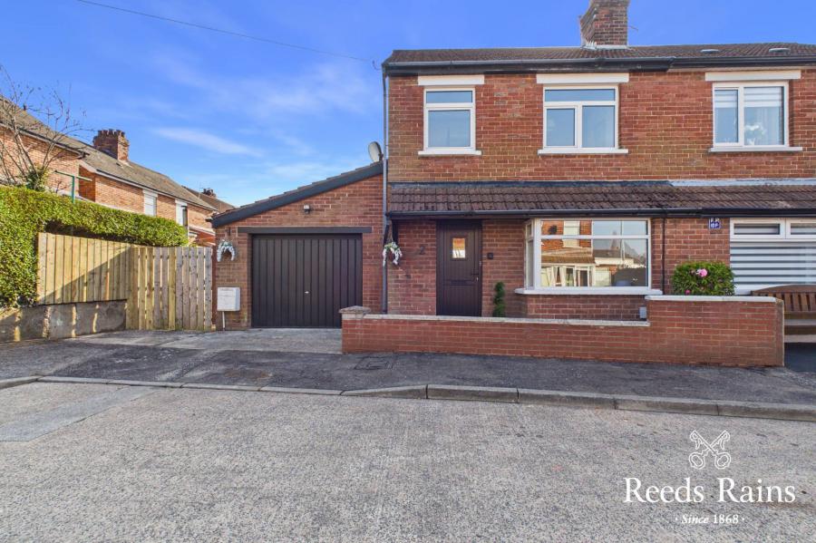 2 Bloomfield Park West