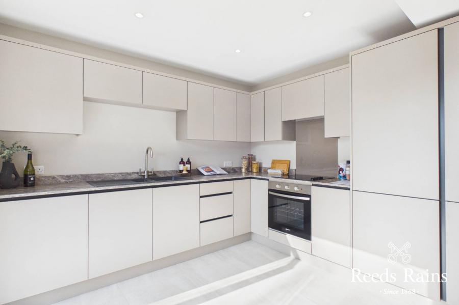 2 Bloomfield Park West