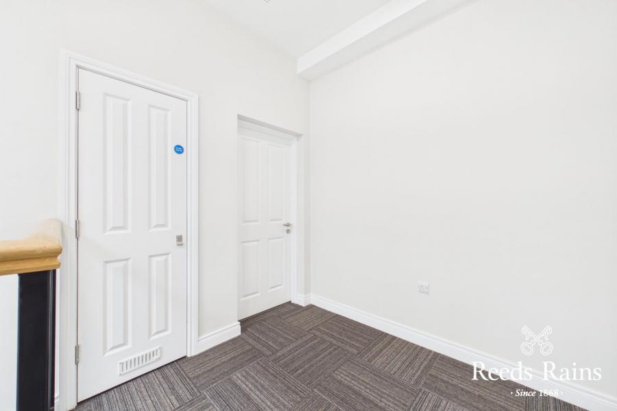 11 Little Enler Green